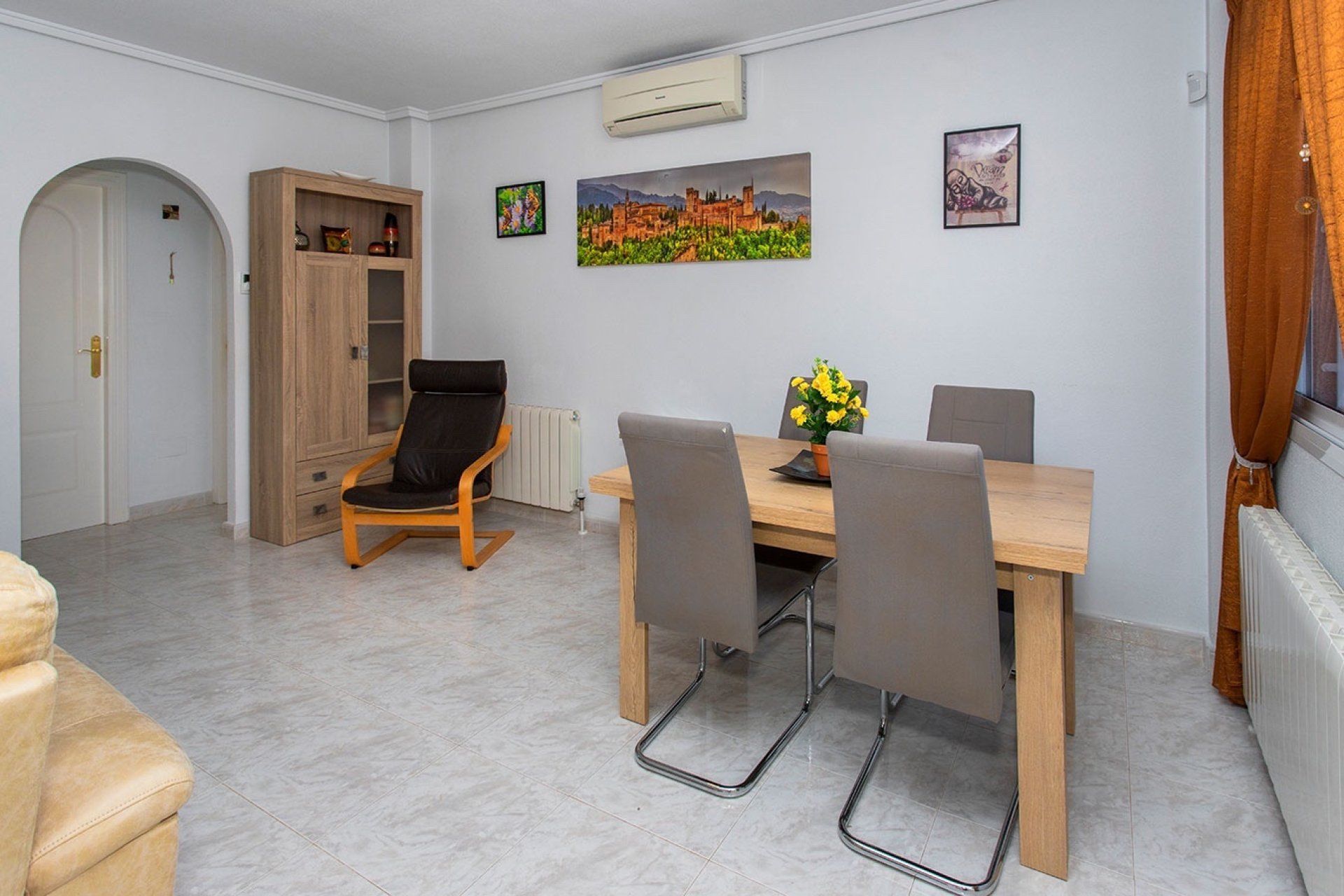 Reventa - Villa -
Rojales - Pueblo