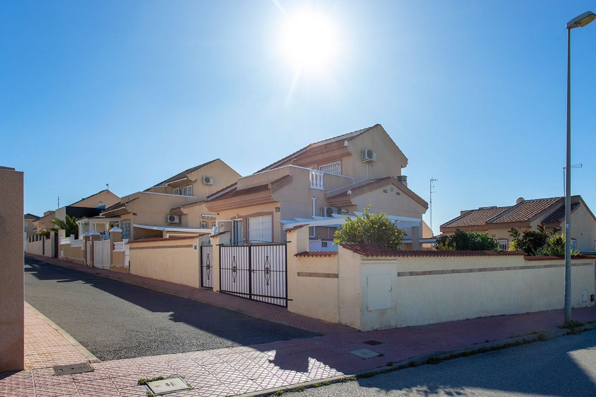 Reventa - Villa -
Rojales - Pueblo