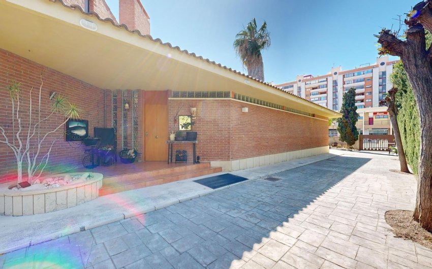 Reventa - Villa -
San Juan - San Juan de Alicante