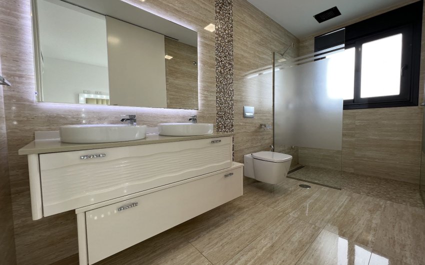 Reventa - Villa -
San Miguel de Salinas - Costa Blanca Sur