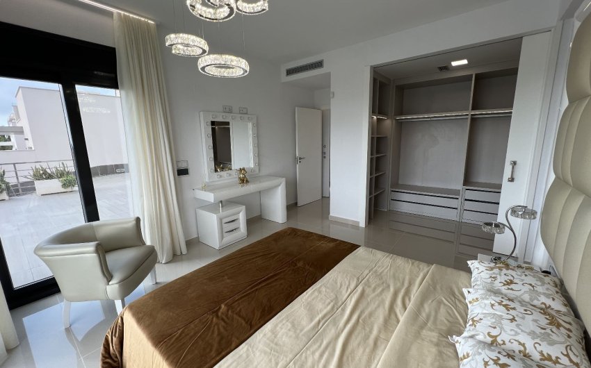 Reventa - Villa -
San Miguel de Salinas - Costa Blanca