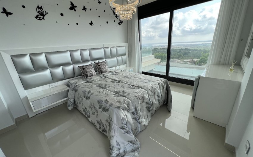 Reventa - Villa -
San Miguel de Salinas - Costa Blanca