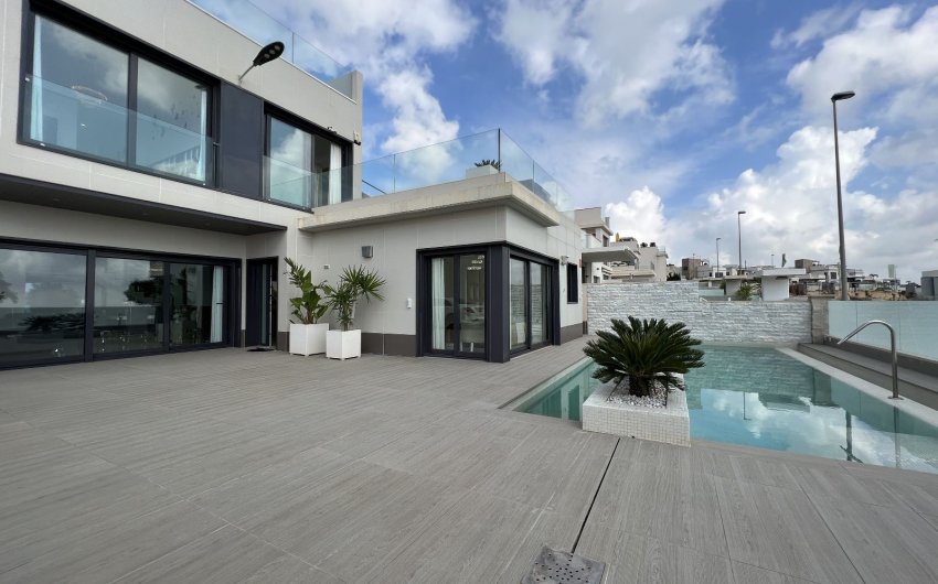 Reventa - Villa -
San Miguel de Salinas - Costa Blanca