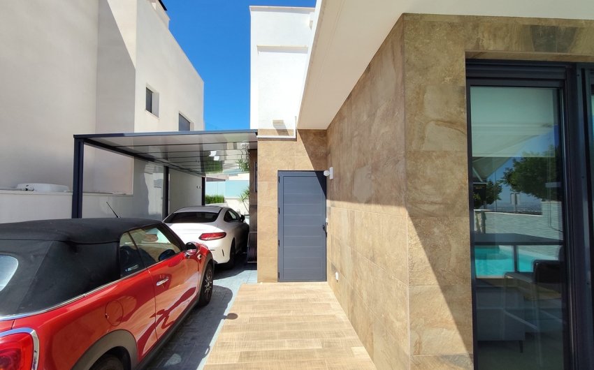Reventa - Villa -
San Miguel de Salinas - Inland