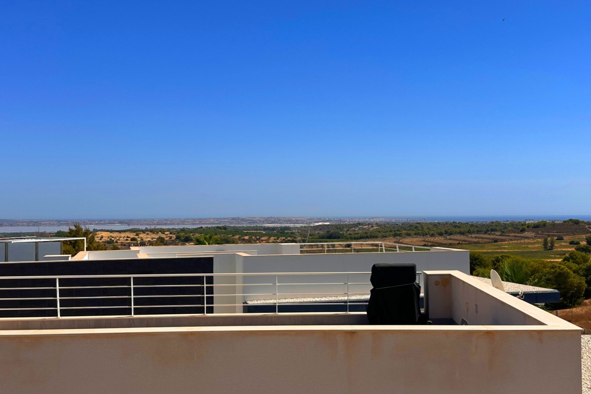 Reventa - Villa -
San Miguel de Salinas - Inland
