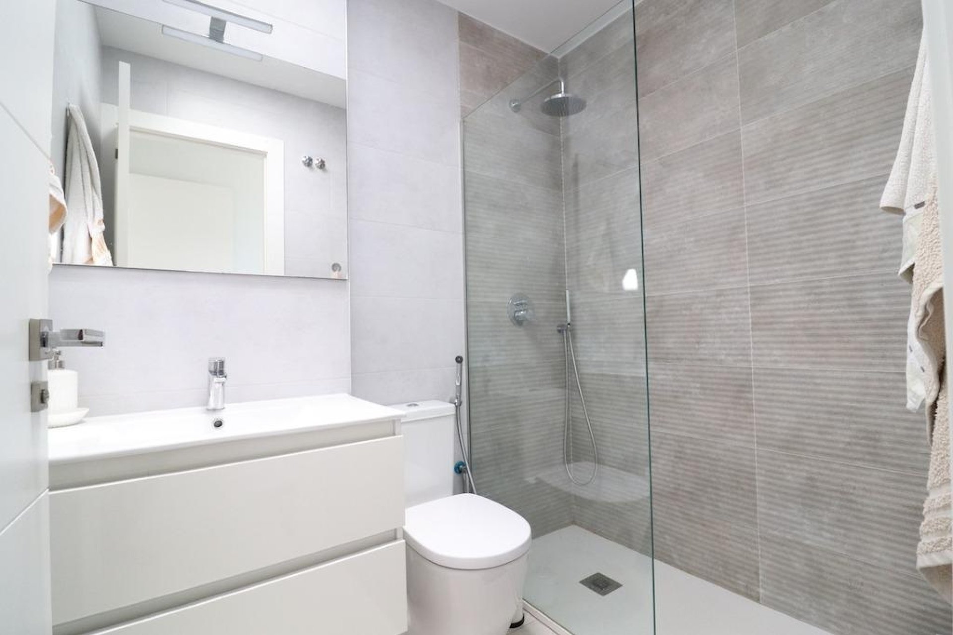 Reventa - Villa -
San Miguel de Salinas - Inland