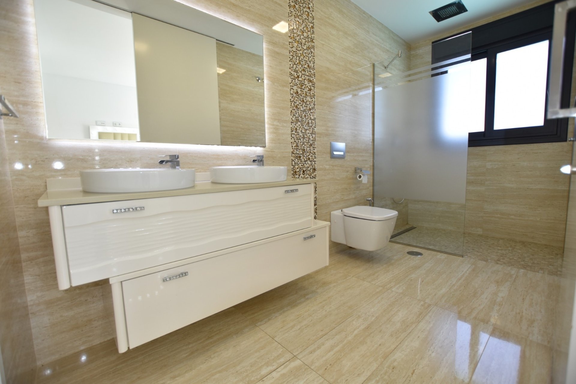 Reventa - Villa -
San Miguel de Salinas - Inland