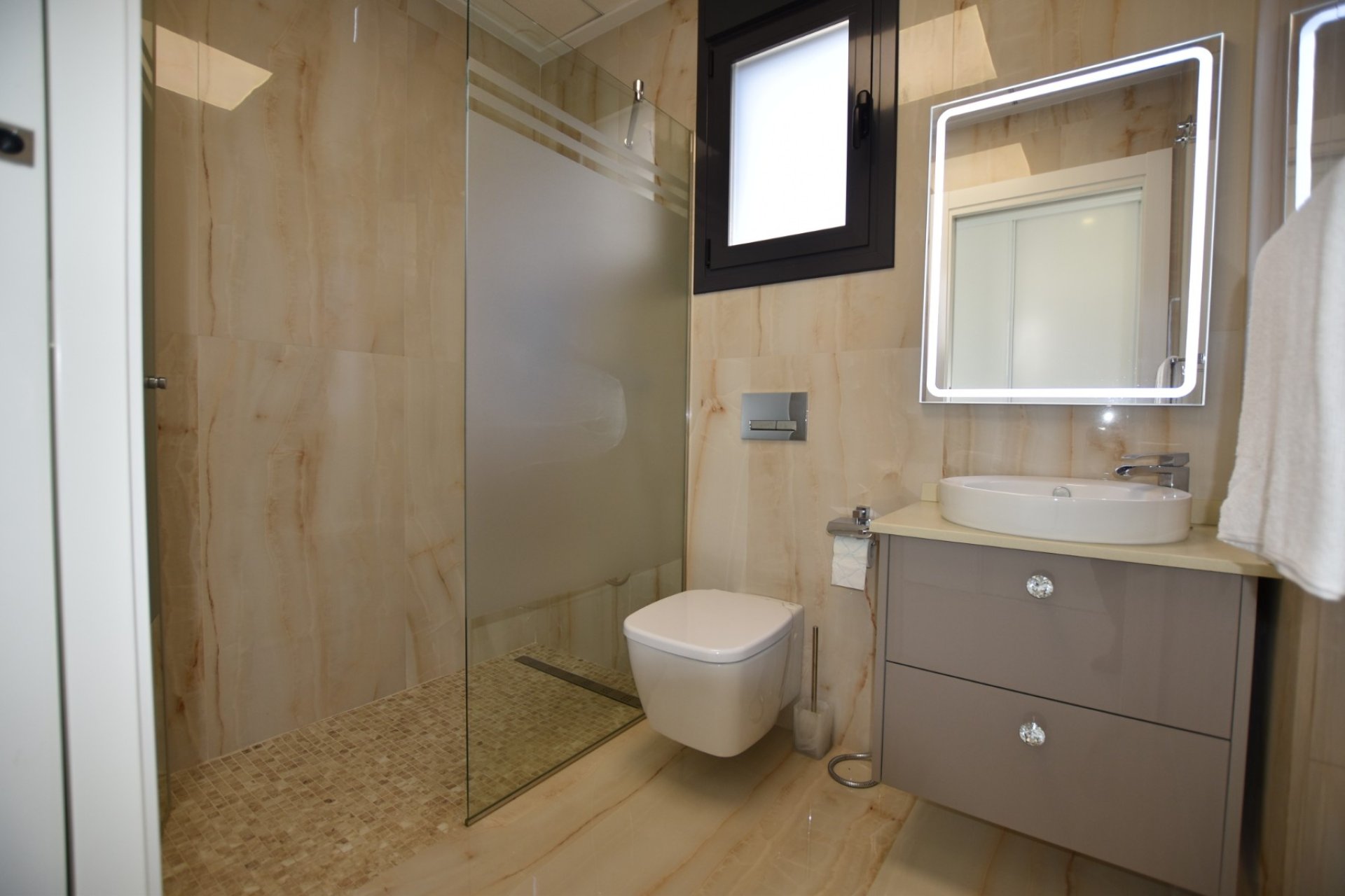 Reventa - Villa -
San Miguel de Salinas - Inland