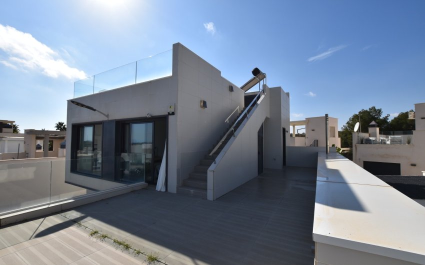 Reventa - Villa -
San Miguel de Salinas - Inland