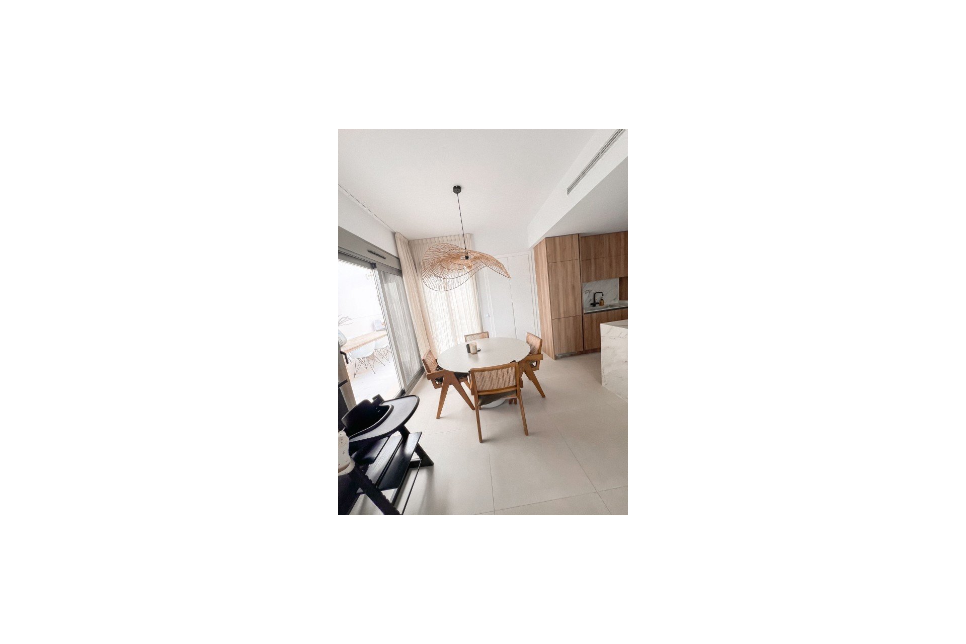 Reventa - Villa -
San Miguel de Salinas - Inland