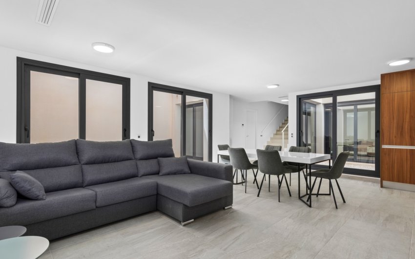 Reventa - Villa -
San Miguel de Salinas - Inland