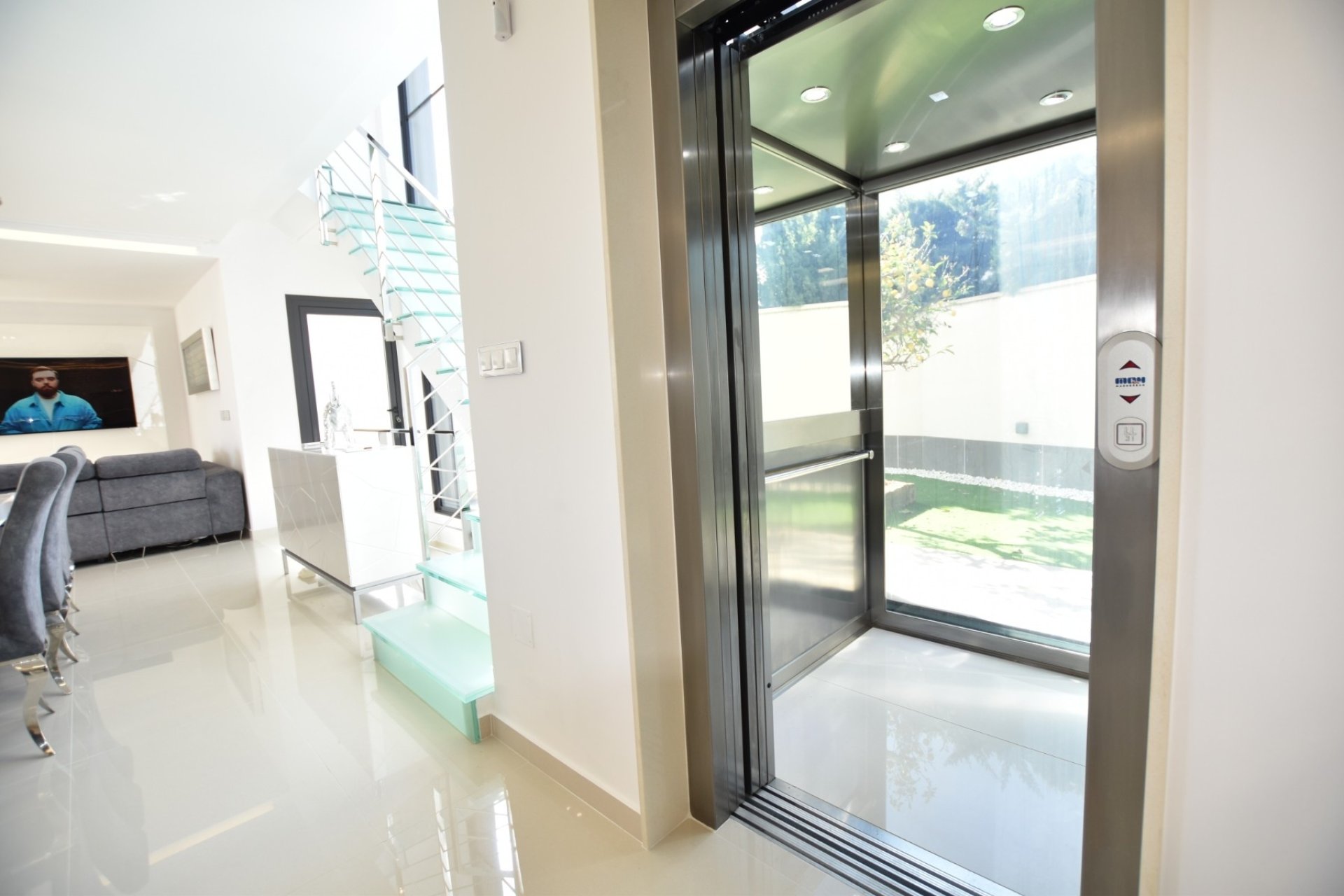 Reventa - Villa -
San Miguel de Salinas - Inland