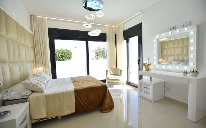 Reventa - Villa -
San Miguel de Salinas - Inland