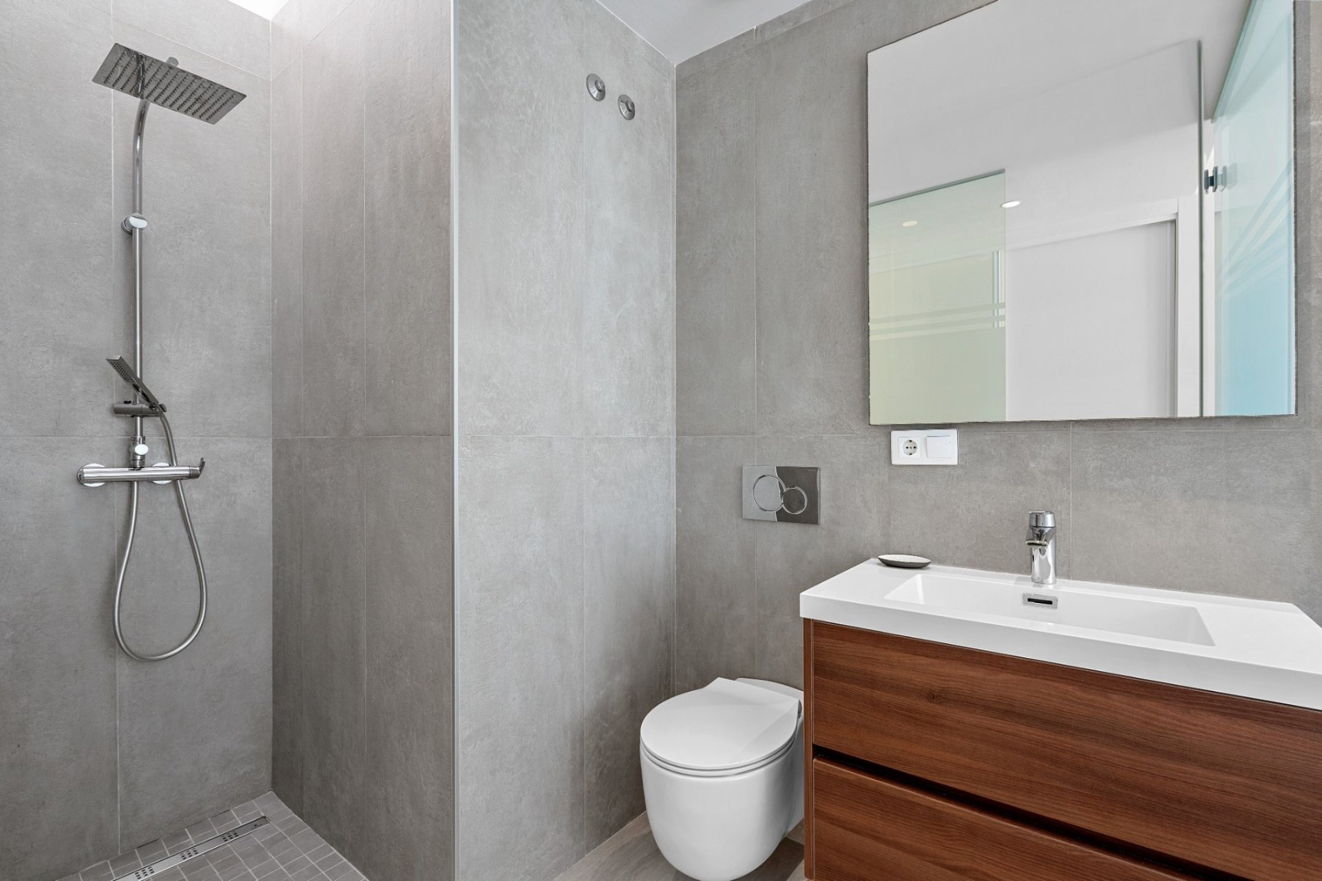 Reventa - Villa -
San Miguel de Salinas - Inland