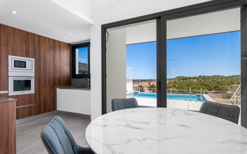 Reventa - Villa -
San Miguel de Salinas - Inland