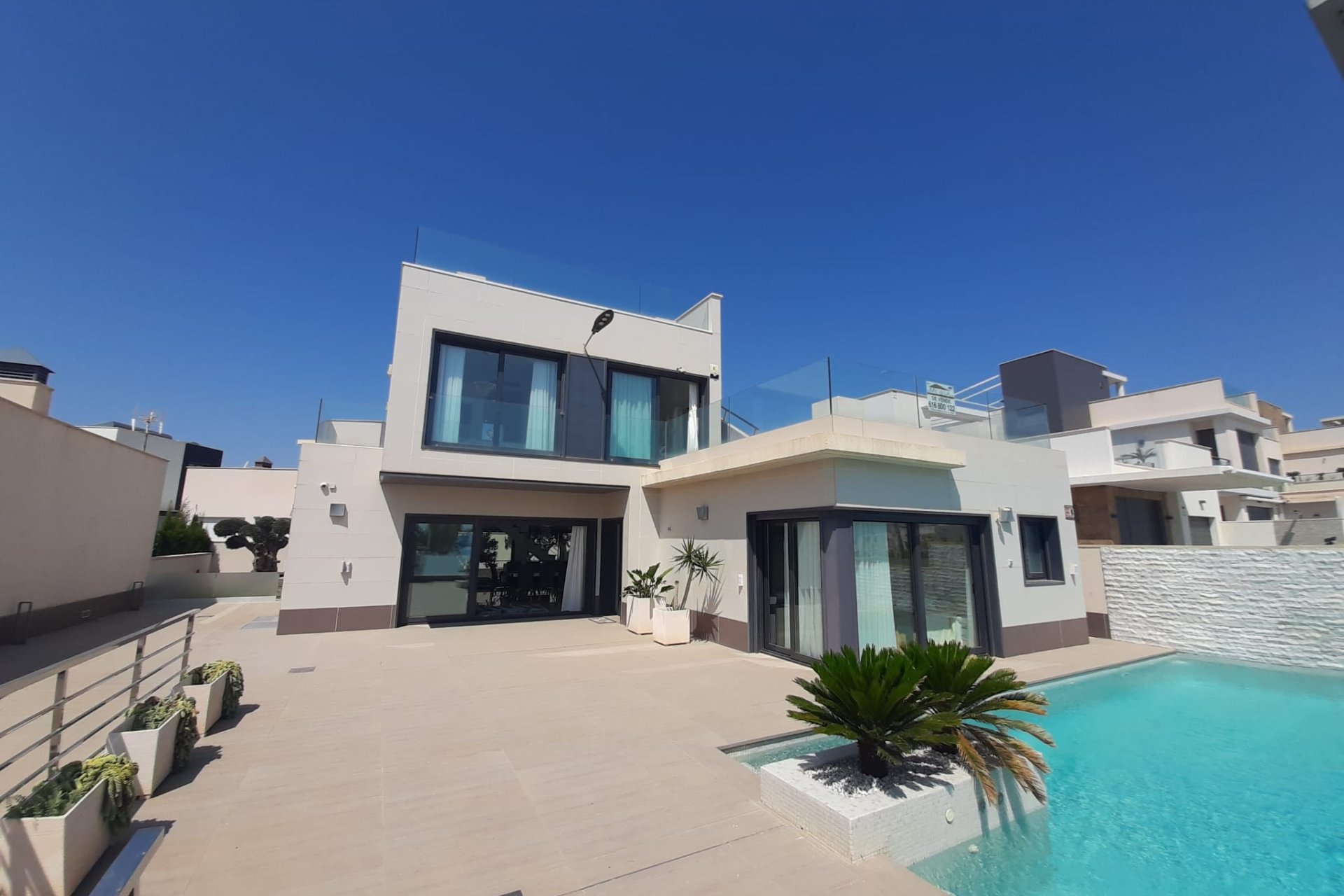 Reventa - Villa -
San Miguel de Salinas - Inland