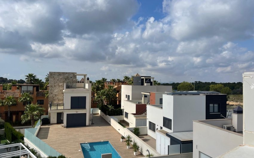 Reventa - Villa -
San Miguel de Salinas - Inland