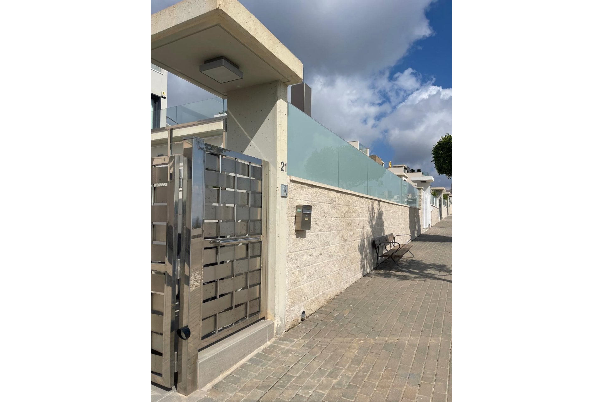 Reventa - Villa -
San Miguel de Salinas - Inland