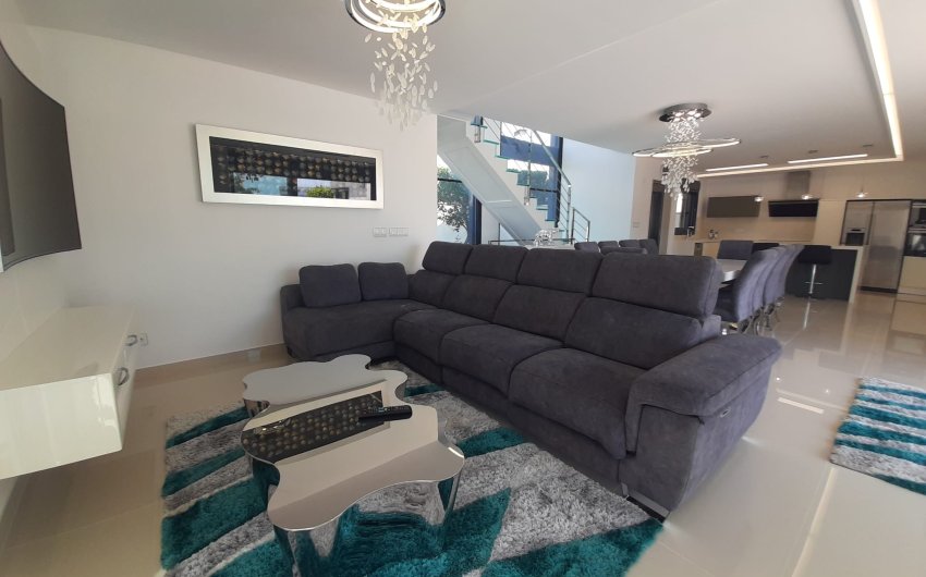 Reventa - Villa -
San Miguel de Salinas - Inland