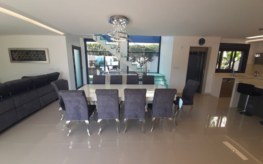 Reventa - Villa -
San Miguel de Salinas - Inland