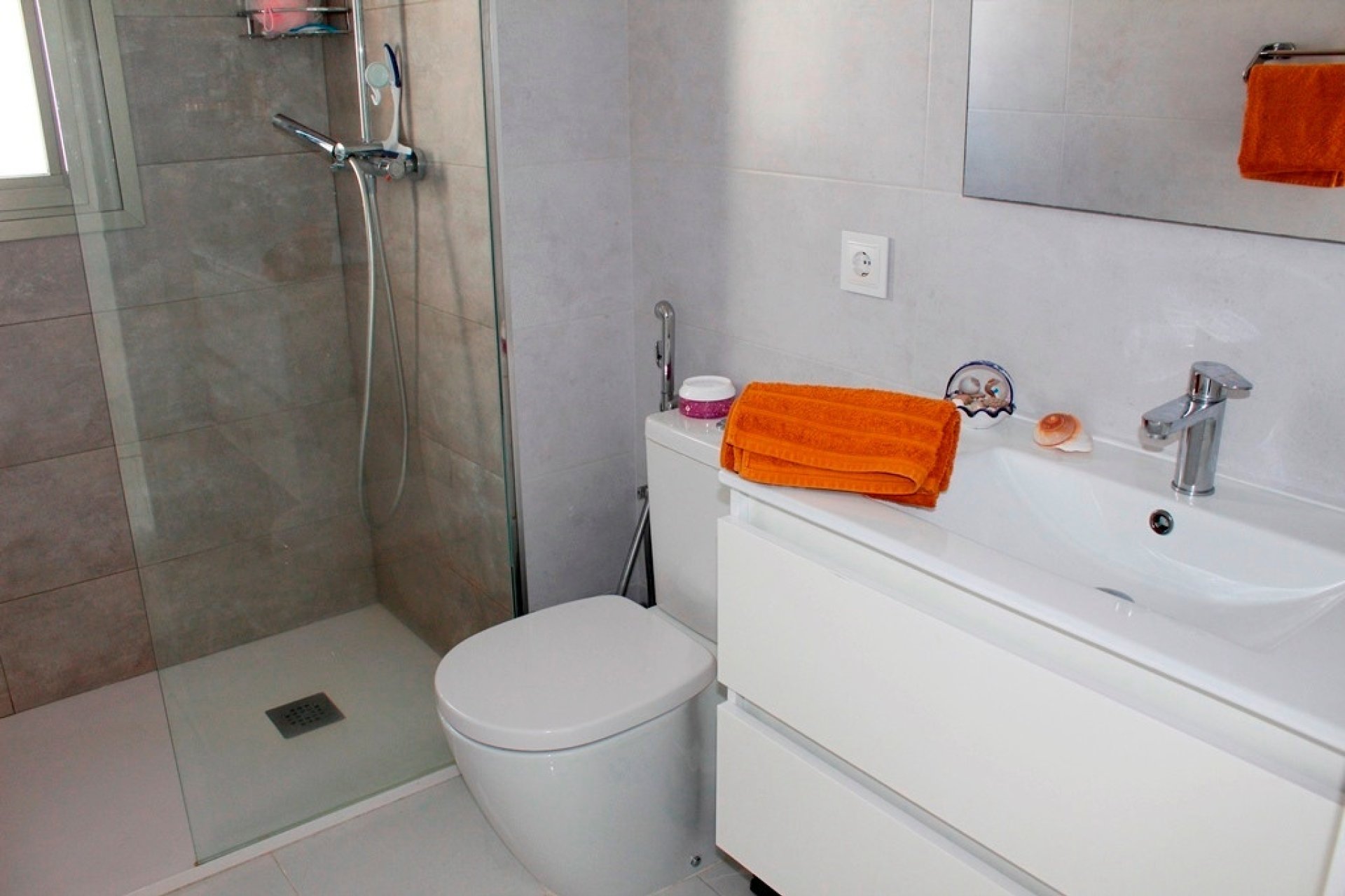 Reventa - Villa -
San Miguel de Salinas - Inland