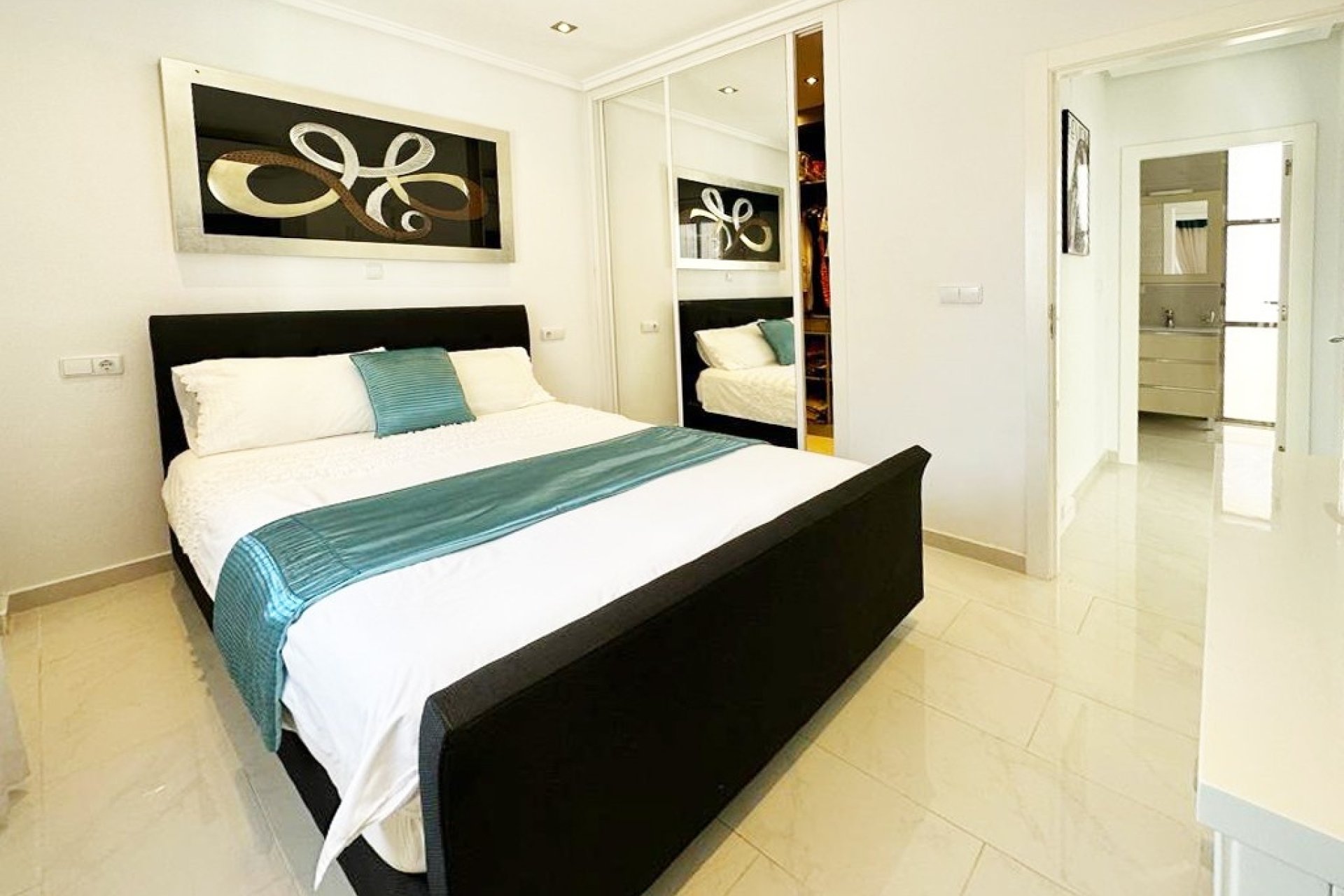 Reventa - Villa -
San Miguel de Salinas - Inland