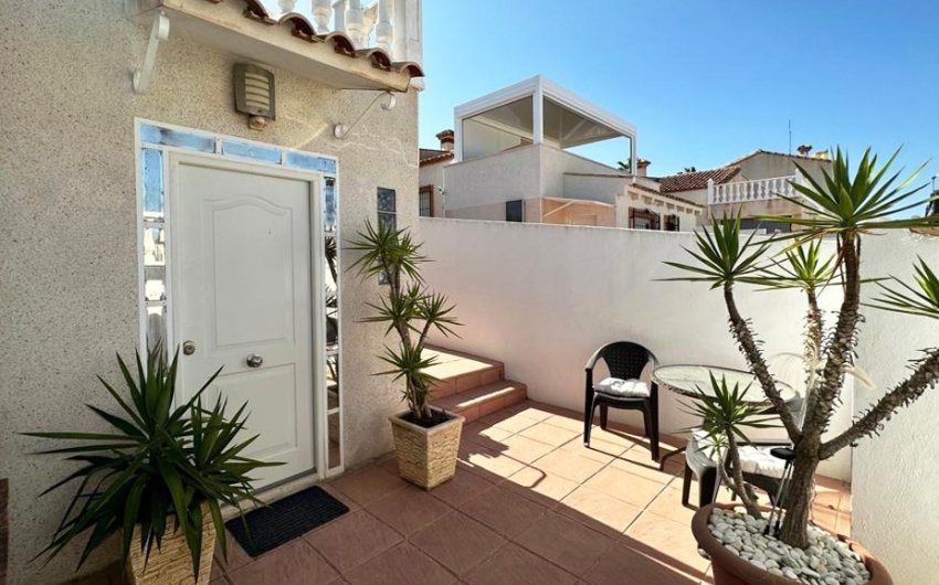Reventa - Villa -
San Miguel de Salinas - Inland