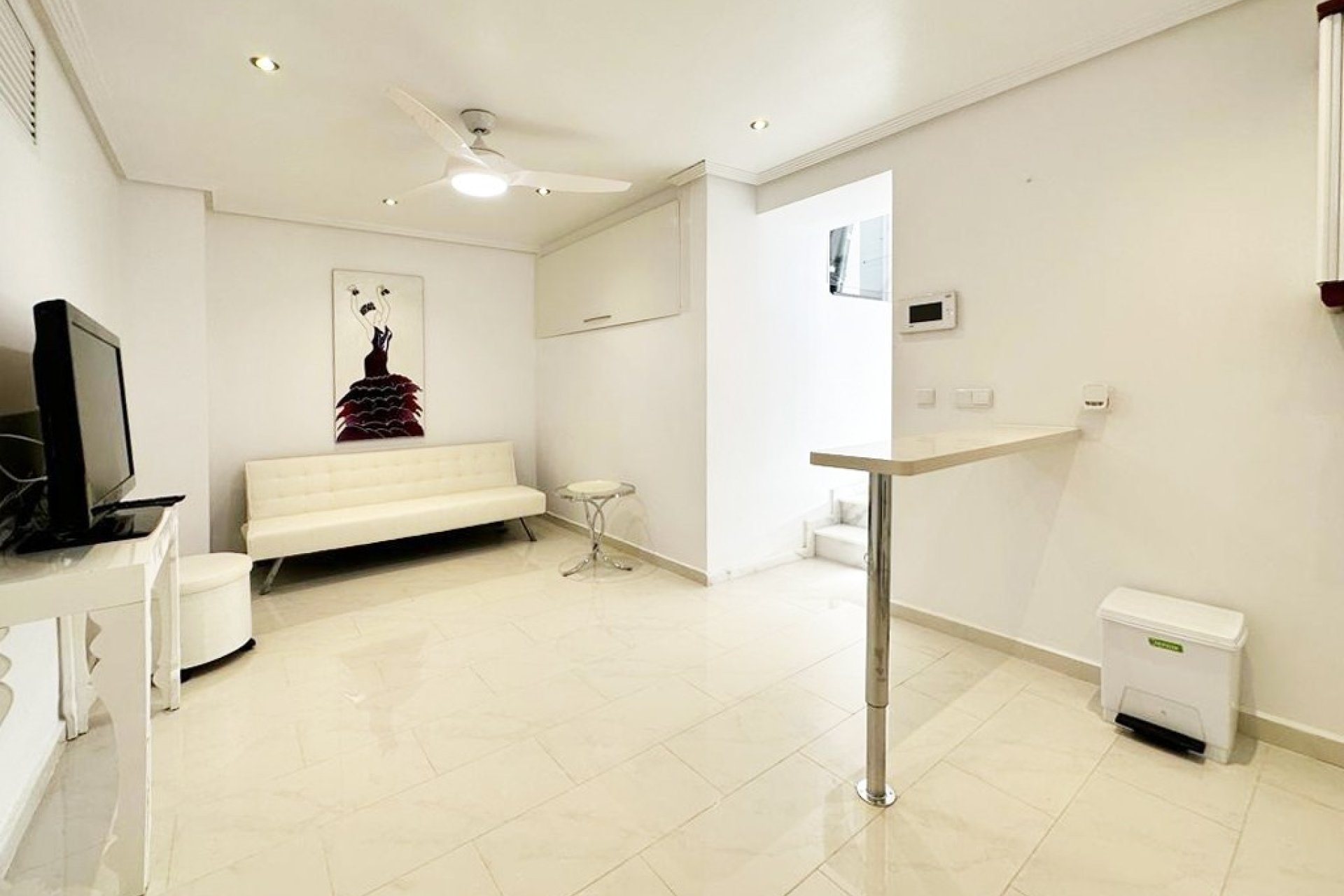 Reventa - Villa -
San Miguel de Salinas - Inland