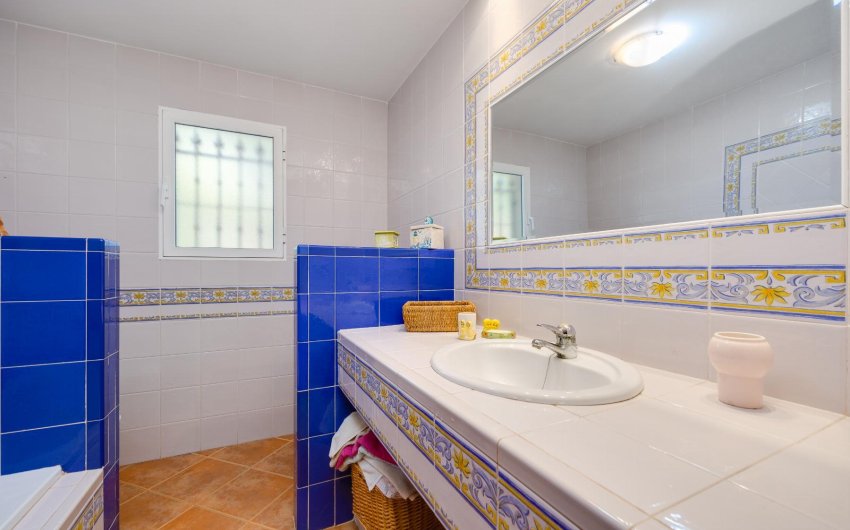 Reventa - Villa -
San Miguel de Salinas - Inland