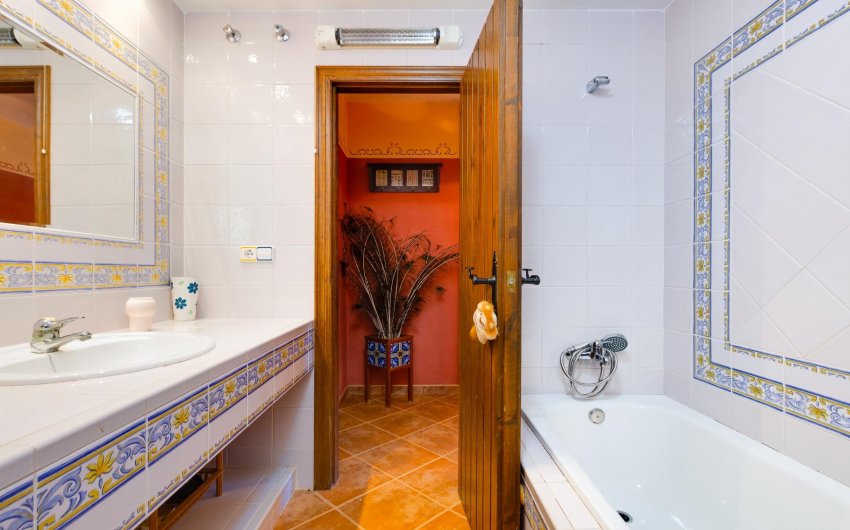 Reventa - Villa -
San Miguel de Salinas - Inland
