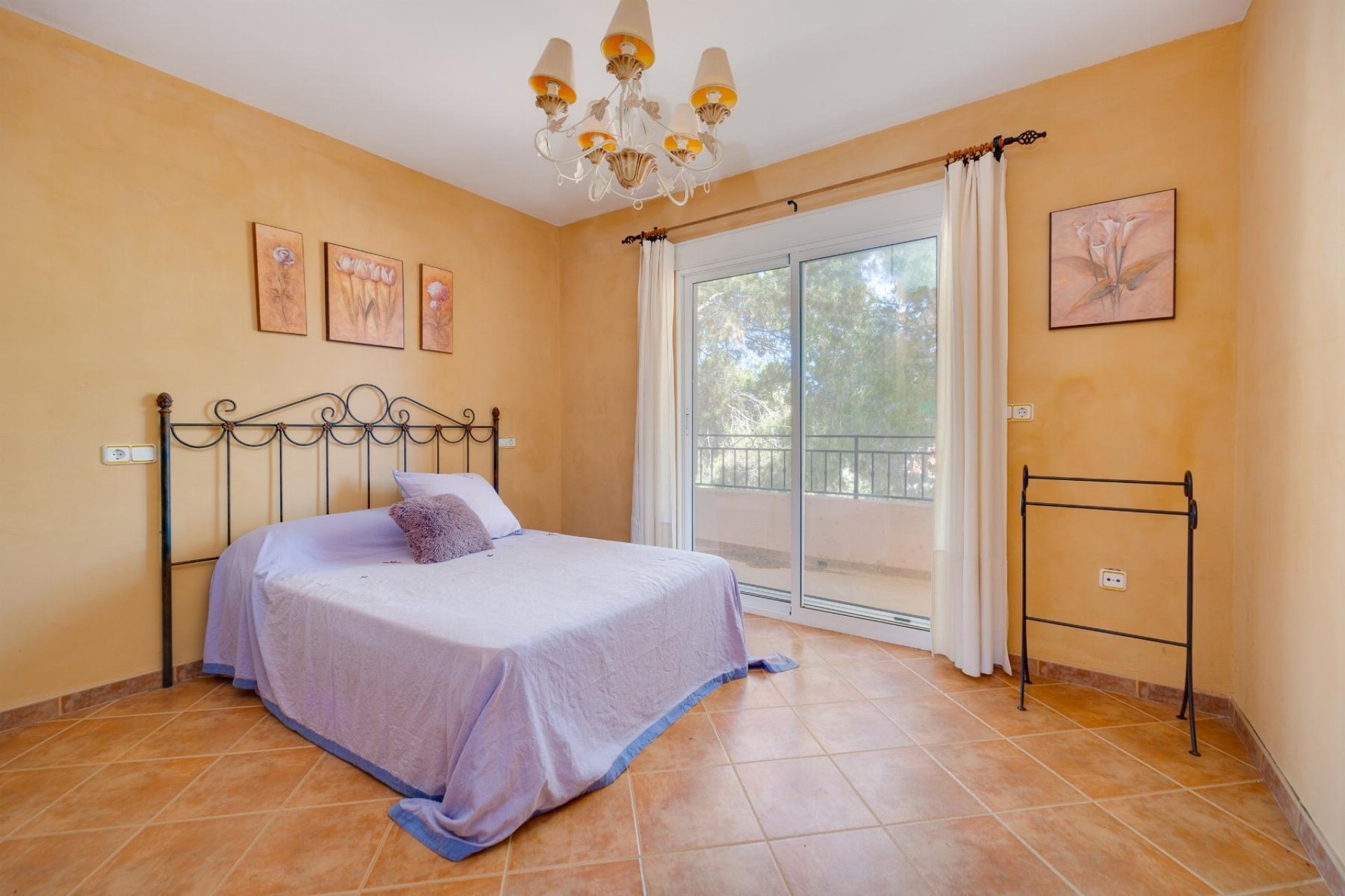 Reventa - Villa -
San Miguel de Salinas - Inland