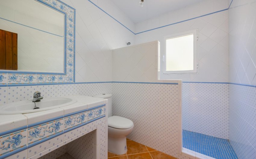 Reventa - Villa -
San Miguel de Salinas - Inland