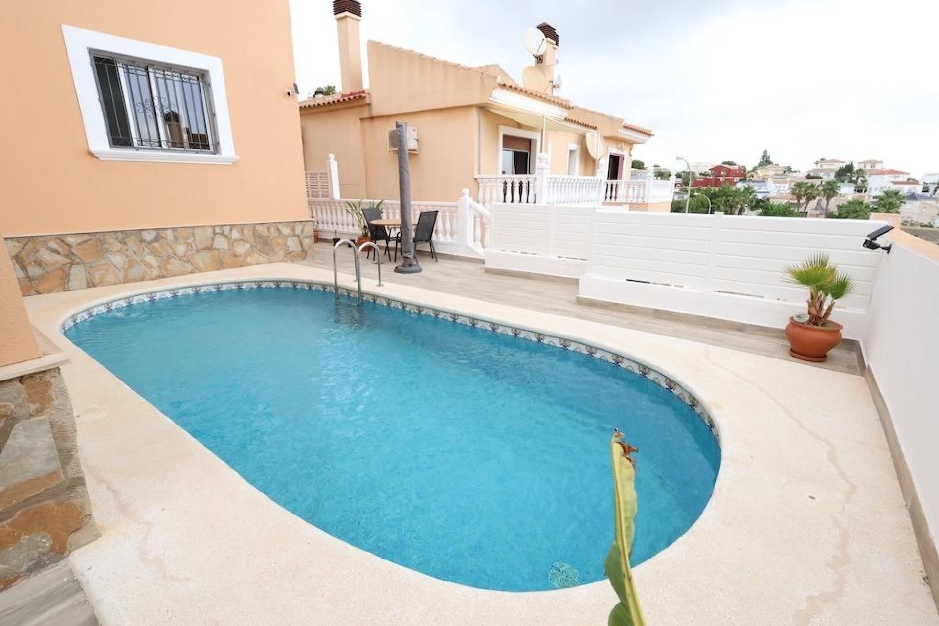 Reventa - Villa -
San Miguel de Salinas - Inland