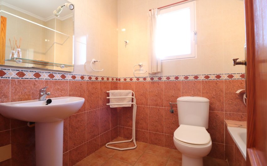Reventa - Villa -
San Miguel de Salinas - Lake View Mansions
