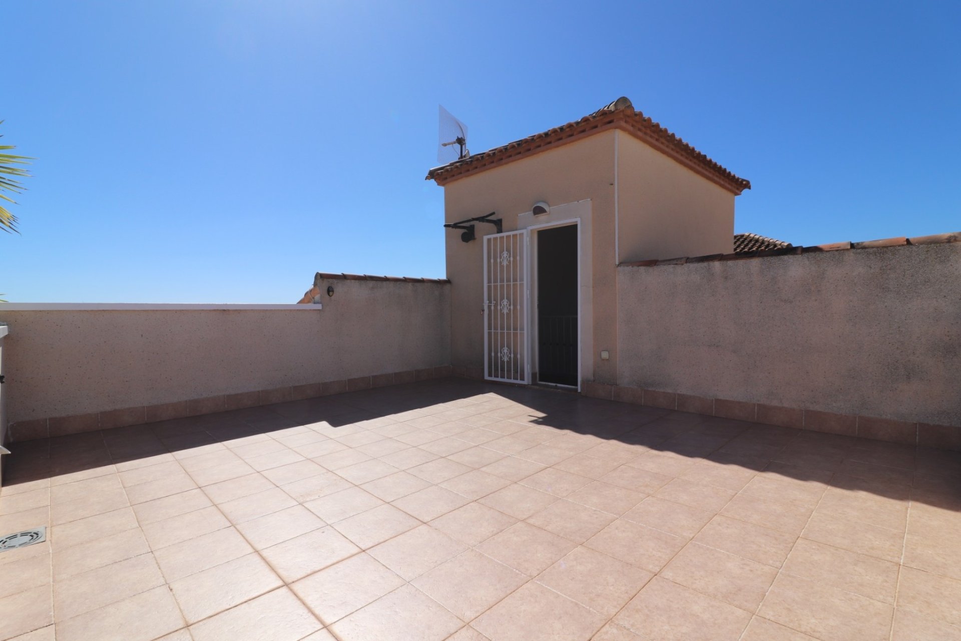 Reventa - Villa -
San Miguel de Salinas - Lake View Mansions