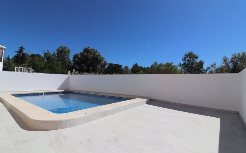 Reventa - Villa -
San Miguel de Salinas - Lake View Mansions