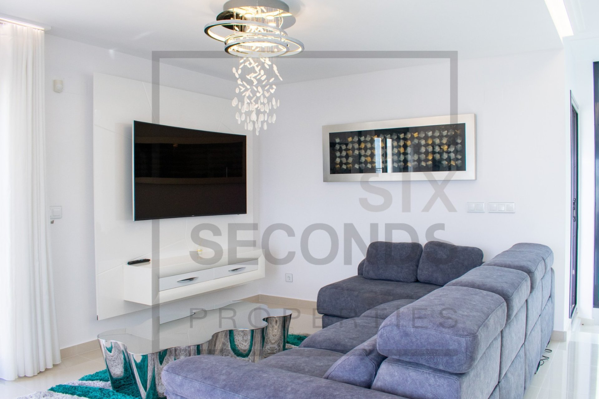 Reventa - Villa -
San Miguel de Salinas - Urbanizaciones