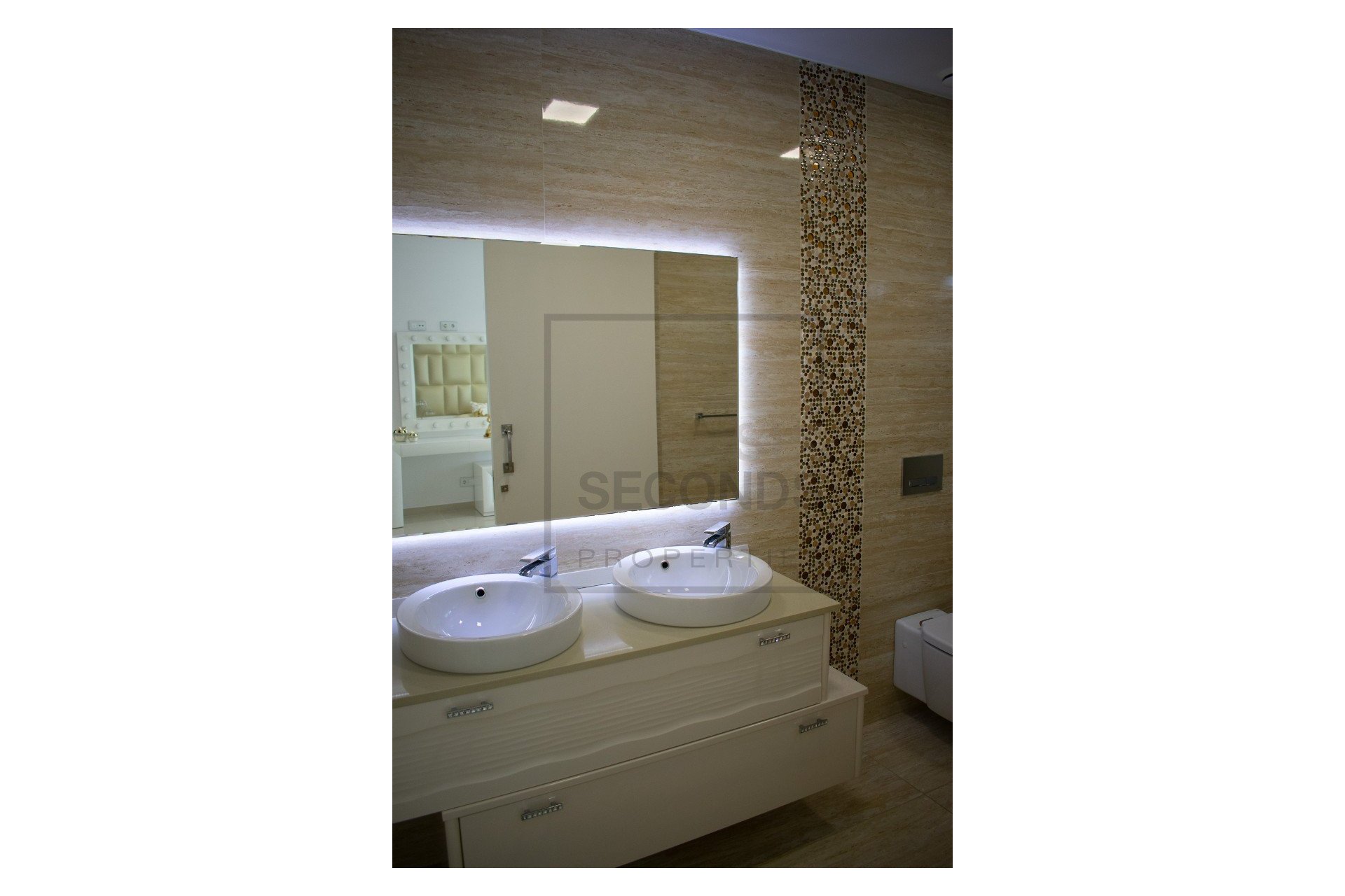 Reventa - Villa -
San Miguel de Salinas - Urbanizaciones