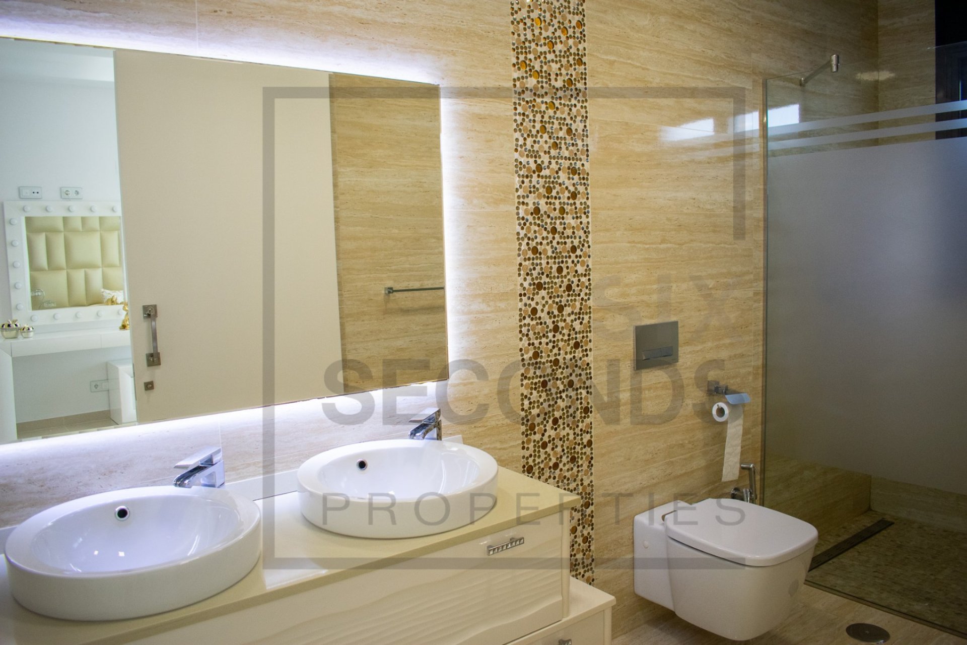 Reventa - Villa -
San Miguel de Salinas - Urbanizaciones