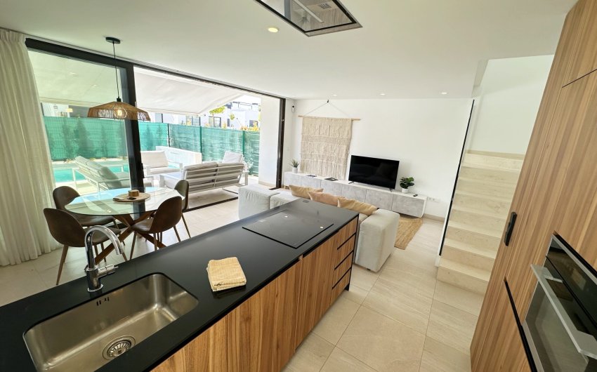 Reventa - Villa -
Santa Rosalia Resort - Inland