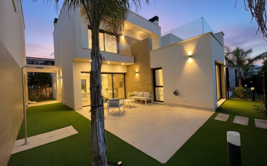 Reventa - Villa -
Santa Rosalia Resort - Inland