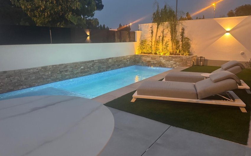 Reventa - Villa -
Santiago de la Ribera