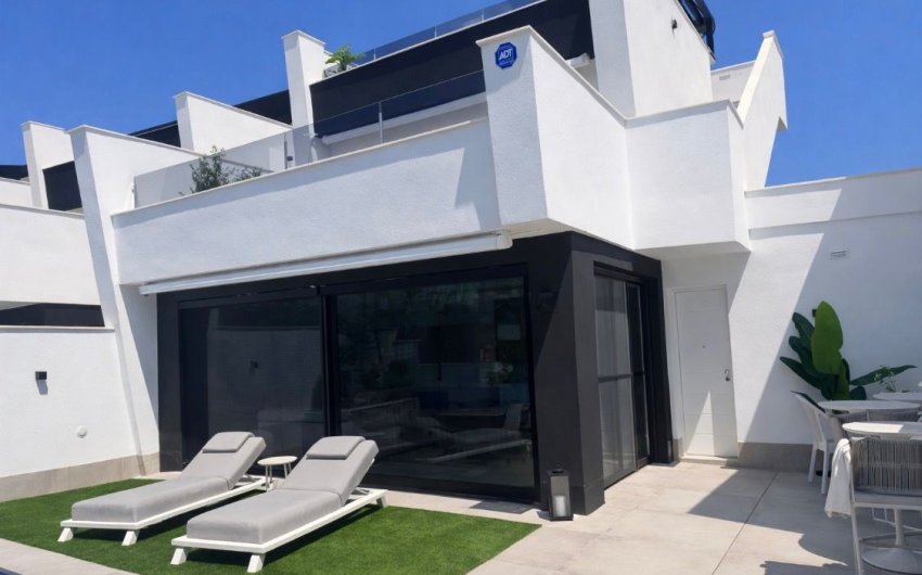 Reventa - Villa -
Santiago de la Ribera