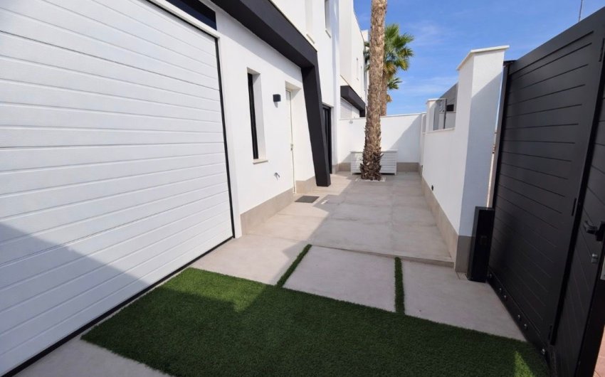 Reventa - Villa -
Santiago de la Ribera