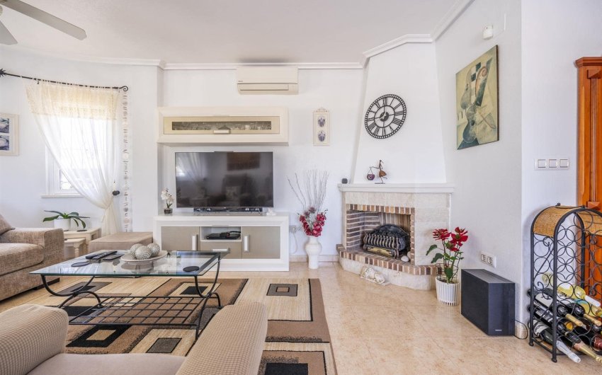 Reventa - Villa -
Sucina - Inland