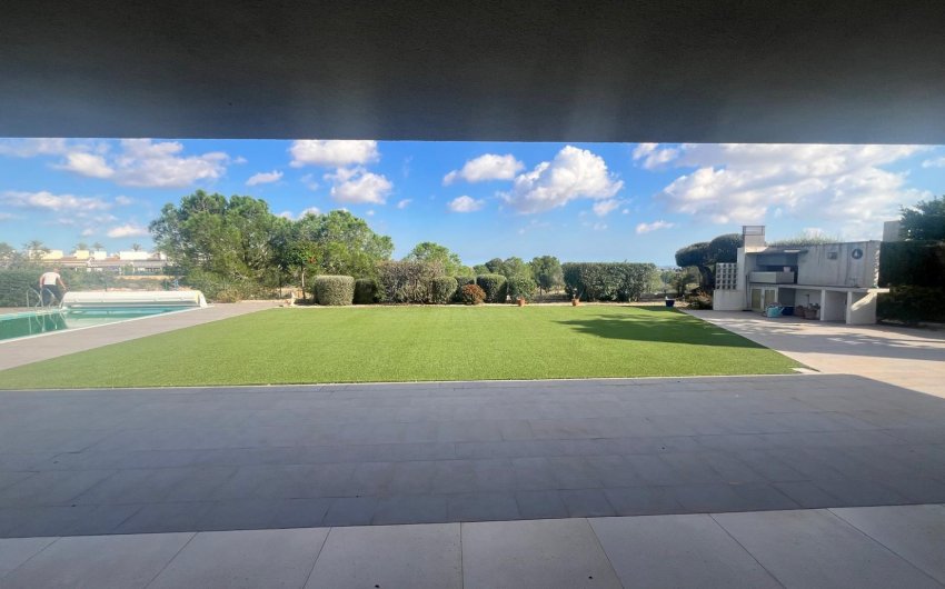 Reventa - Villa -
Sucina - Inland