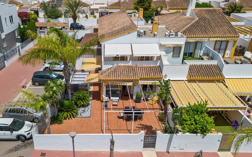 Reventa - Villa -
Torre de la Horadada - Pueblo Latino