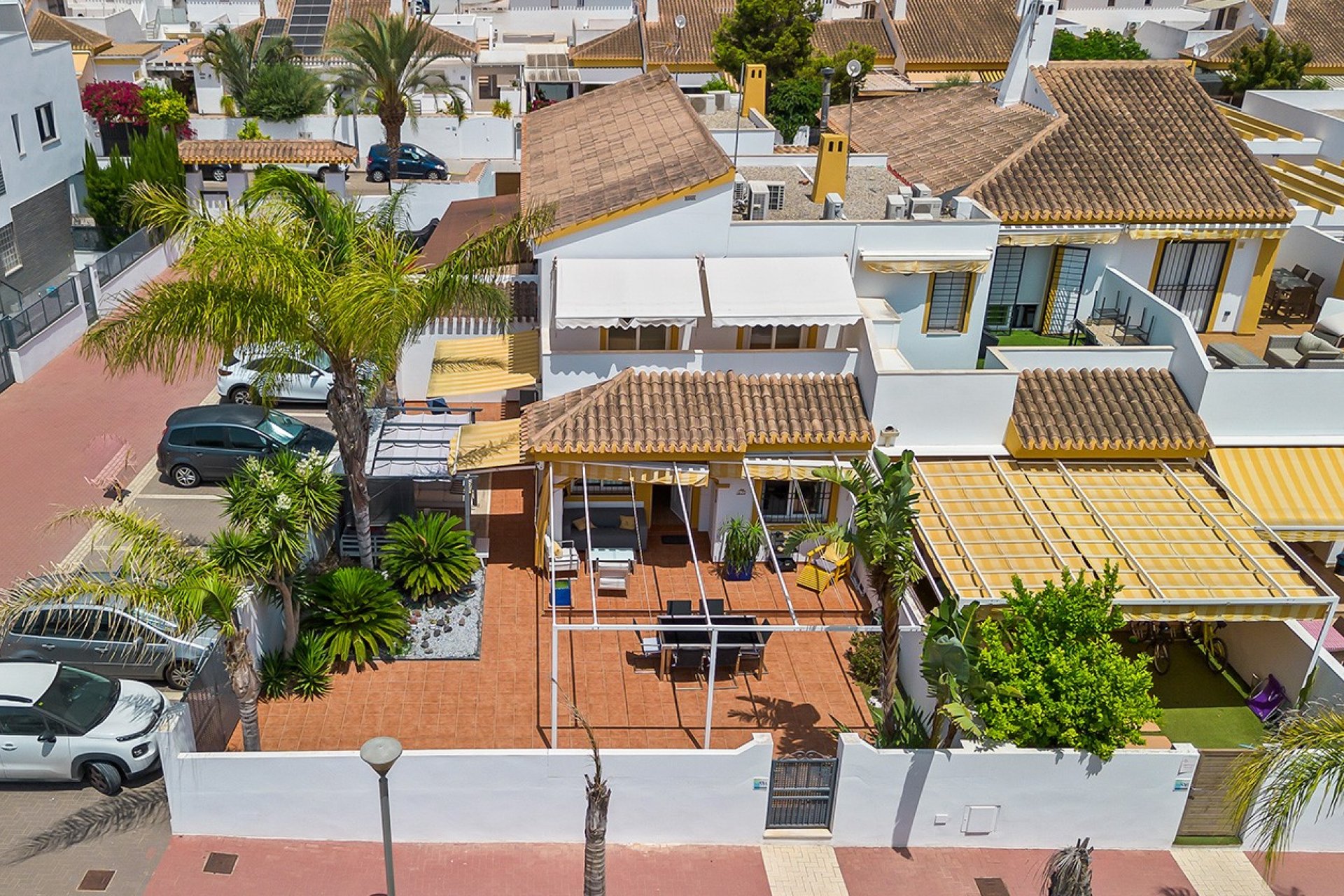 Reventa - Villa -
Torre de la Horadada - Pueblo Latino