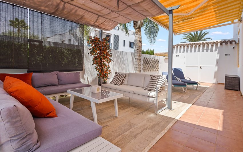 Reventa - Villa -
Torre de la Horadada - Pueblo Latino