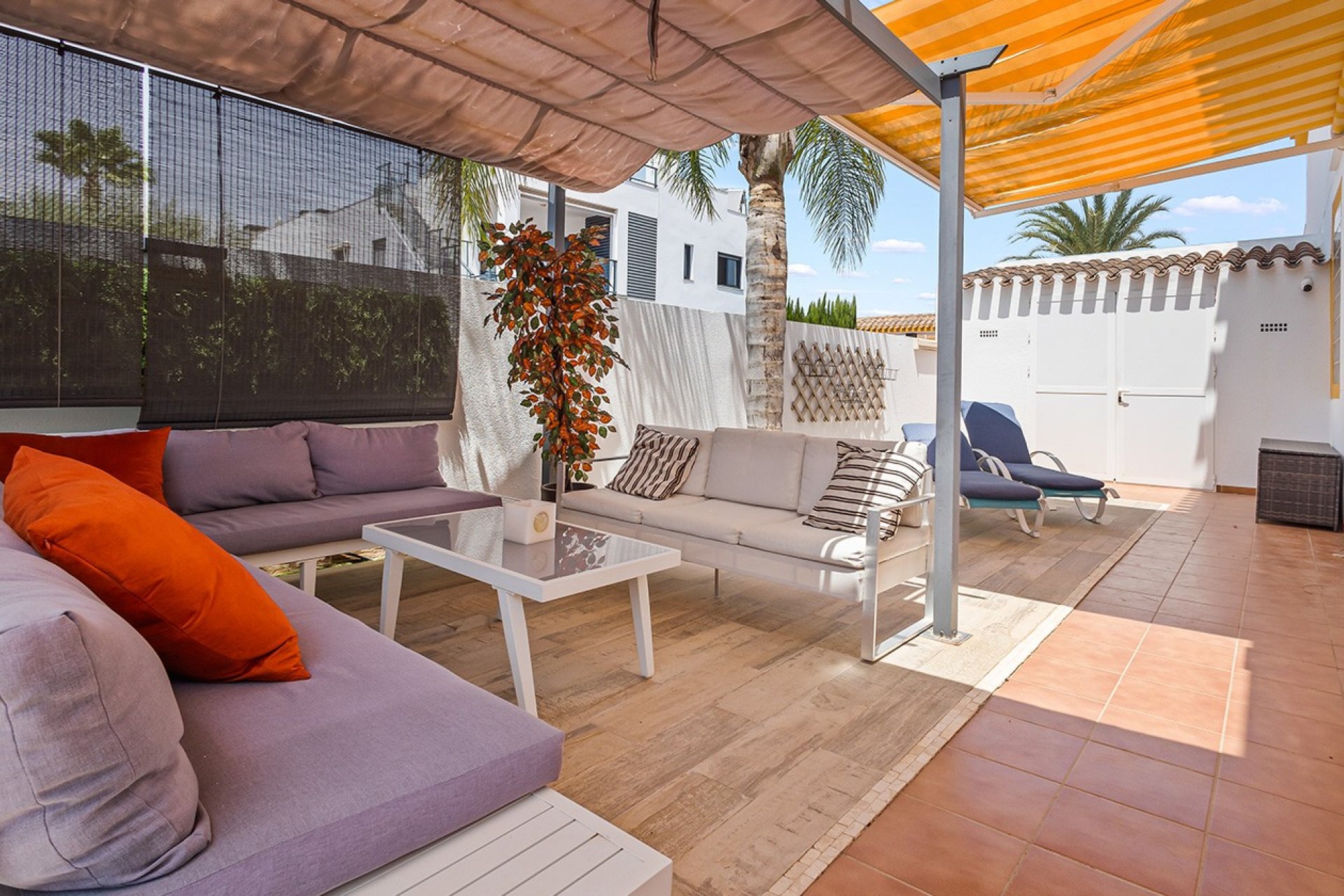 Reventa - Villa -
Torre de la Horadada - Pueblo Latino